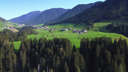 Austrianalps中美妙的天空景色视频