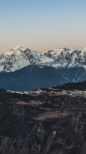 梅里雪山太子十三峰日出金顶延时视频旅游景点20秒视频