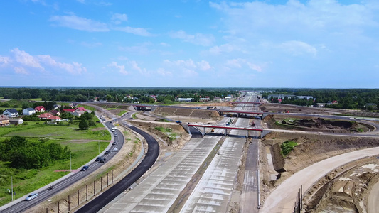 建筑高速公路高速公路或高速公路的空中全景视频