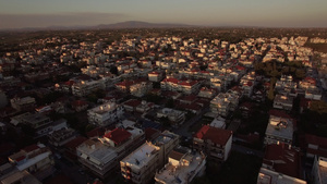 以典型的低楼住宅贫民区为单位的清晨城市风景16秒视频