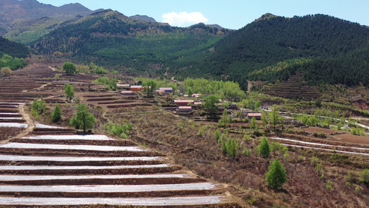 航拍乡村梯田  农村土地视频