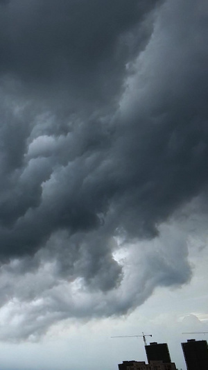 暴雨来临暴风雨49秒视频