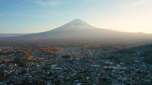 在川口湖的福吉山日落时是日本人视频