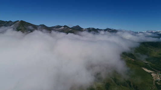 航拍贡嘎群山[山群]视频