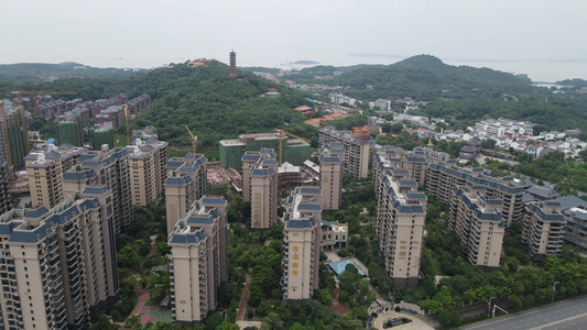 航拍湖南岳阳城市风光城市建设视频