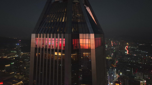 航拍深圳平安金融中心玻璃幕墙反光夜景灯光视频