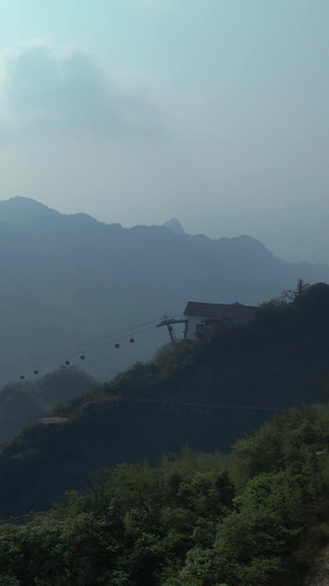 航拍湖南5A级旅游景区崀山山顶欣赏风景栈道素材5A级景区54秒视频