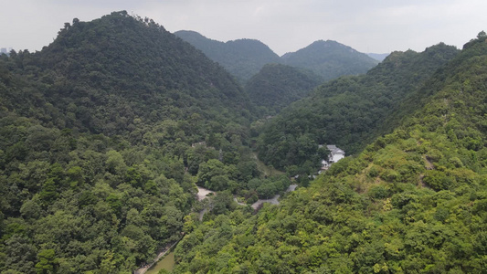 航拍贵州贵阳黔灵山4A景区视频