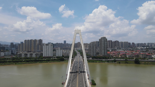 航拍江西赣州飞龙大桥交通视频视频