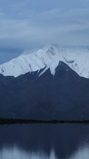 延时雪山7秒视频