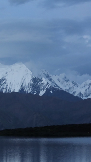 延时雪山7秒视频