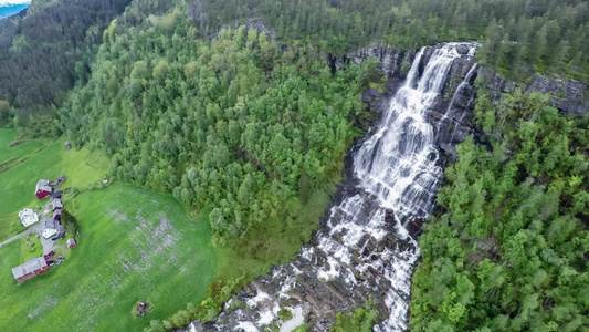航拍挪威鸟眼瀑布景色视频