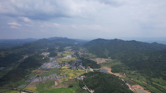 山川丘陵美丽乡村田园航拍 视频