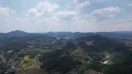 山川丘陵美丽乡村田园航拍 视频