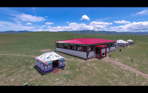 甘肃甘南藏地夏河桑科草原4K航拍视频52秒视频