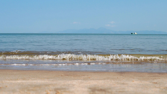 海浪拍打沙滩[扑打]视频