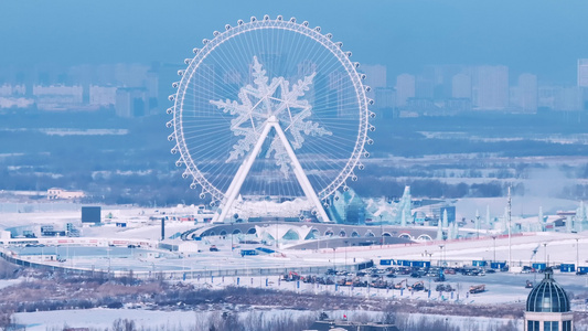 4K航拍哈尔滨第二十五届冰雪大世界摩天轮视频