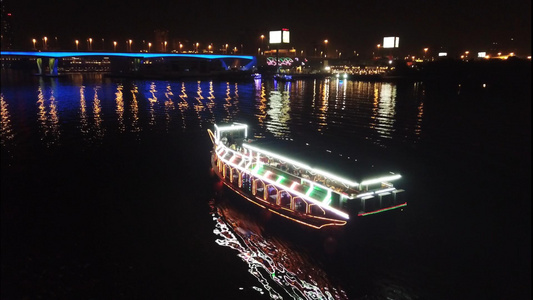 迪拜河邮轮夜景航拍1080p视频