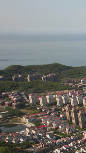 航拍威海北山咀海岛海岸线城市风光城市天际线61秒视频