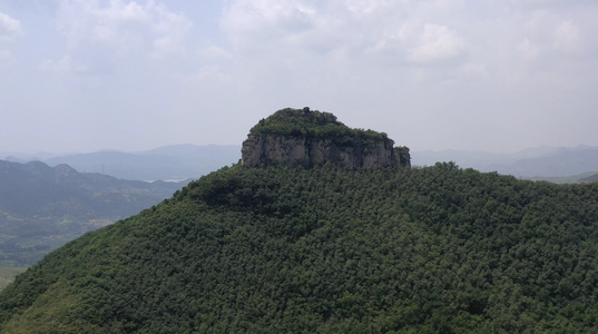 世界地质公园山东蒙阴岱崮地貌视频