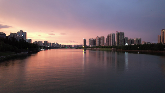 城市河流日落夕阳航拍视频