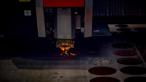 火星子冶金加工的CNC磨机9秒视频