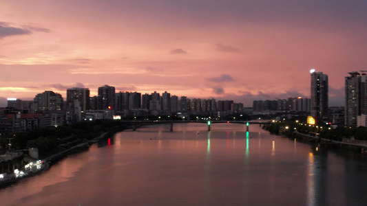 城市河流日落夕阳航拍视频