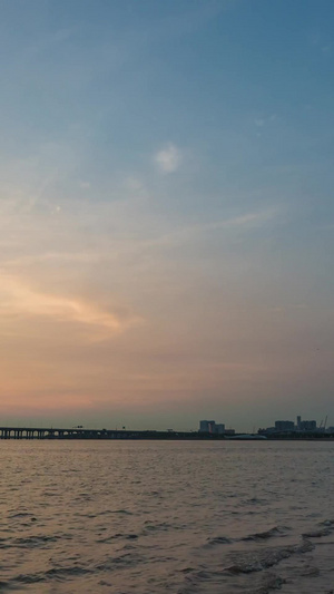 深圳前海海滨公园摩天轮跨海大桥黄昏晚霞日落延时开头视频14秒视频
