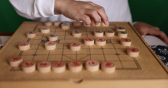 中国象棋下棋手部特写视频