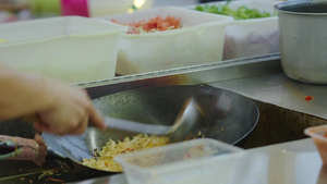 4k街头商贩夜市炒饭美食制作23秒视频