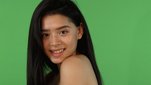 年轻美丽的亚洲女人10秒视频
