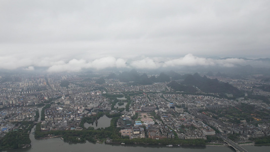 夏季城市雨季来临云层航拍视频