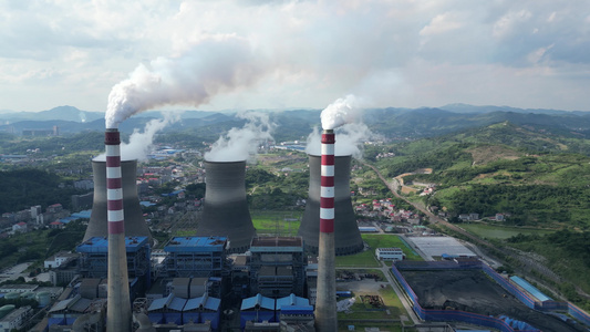 航拍工业能源火力发电厂烟冲废气排放环保视频