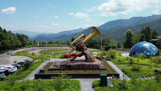 航拍江西吉安井冈山景区胜利号角雕像视频