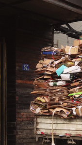 运输清理杂物废品回收素材垃圾处理视频