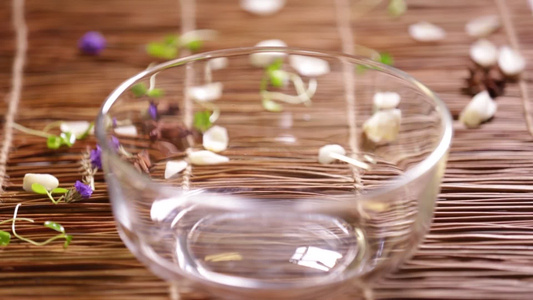 透明反光玻璃碗餐具视频