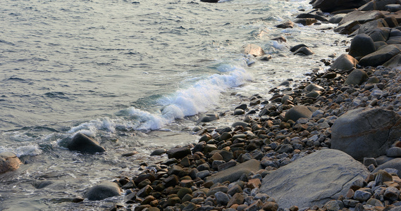 海边鹅卵石视频