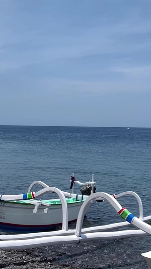 海边蜘蛛船竖屏视频竖版本视频30秒视频