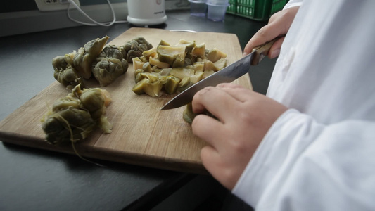 食品安全检测榨菜脱盐盐含量视频