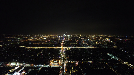 高空俯瞰城市夜景交通航拍视频