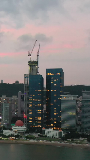 青岛地标建筑海天中心夜景航拍视频青岛城市风光30秒视频