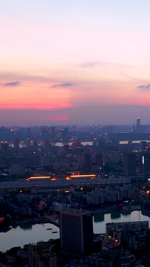 晚霞下的武汉武昌城区市中心27秒视频