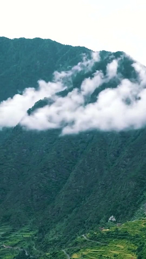 藏区山寨延时自然美景20秒视频