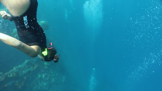 巴厘岛海底沉船浮潜视频