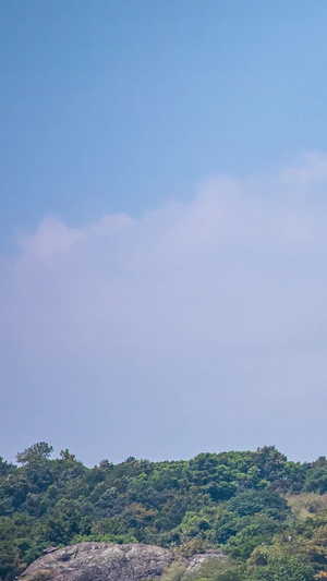 延时航拍西湖标志景点保俶塔天空空镜16秒视频