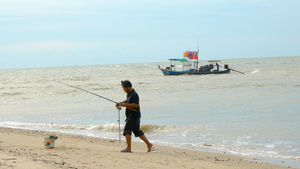 海边海滩上海钓钓鱼实拍4K合集53秒视频
