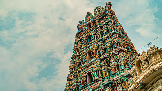 美丽的Hhindu神庙雕像建筑云视频