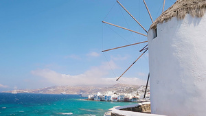 日出时在米科诺斯岛的希腊传统风车有名景26秒视频