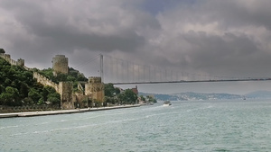 博斯普鲁斯海峡上的鲁梅利亚城堡30秒视频