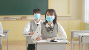 4k疫情期间学生戴口罩上课学习17秒视频